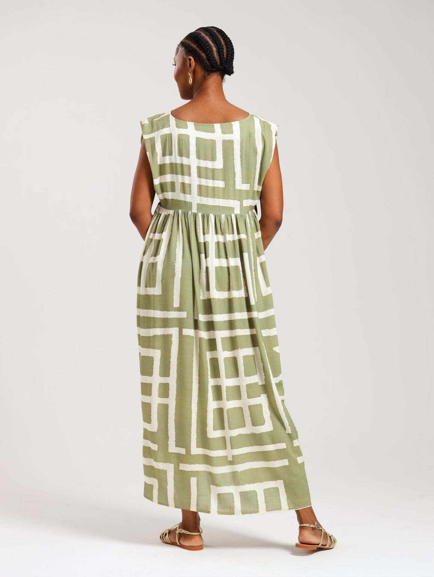 BOXY MAXI RUFFLE / OLIVE MUDCLOTH