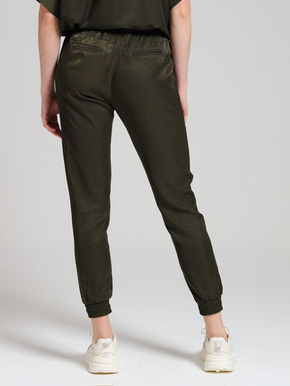 RELAXED JOGGERS / OLIVE SATIN TWILL