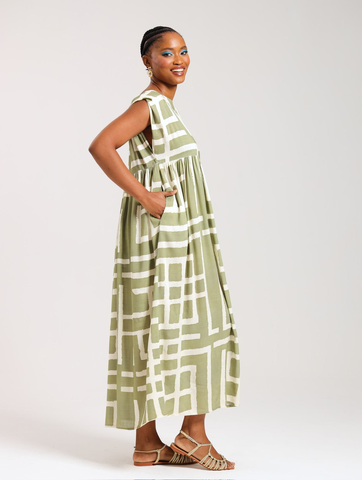 BOXY MAXI RUFFLE / OLIVE MUDCLOTH