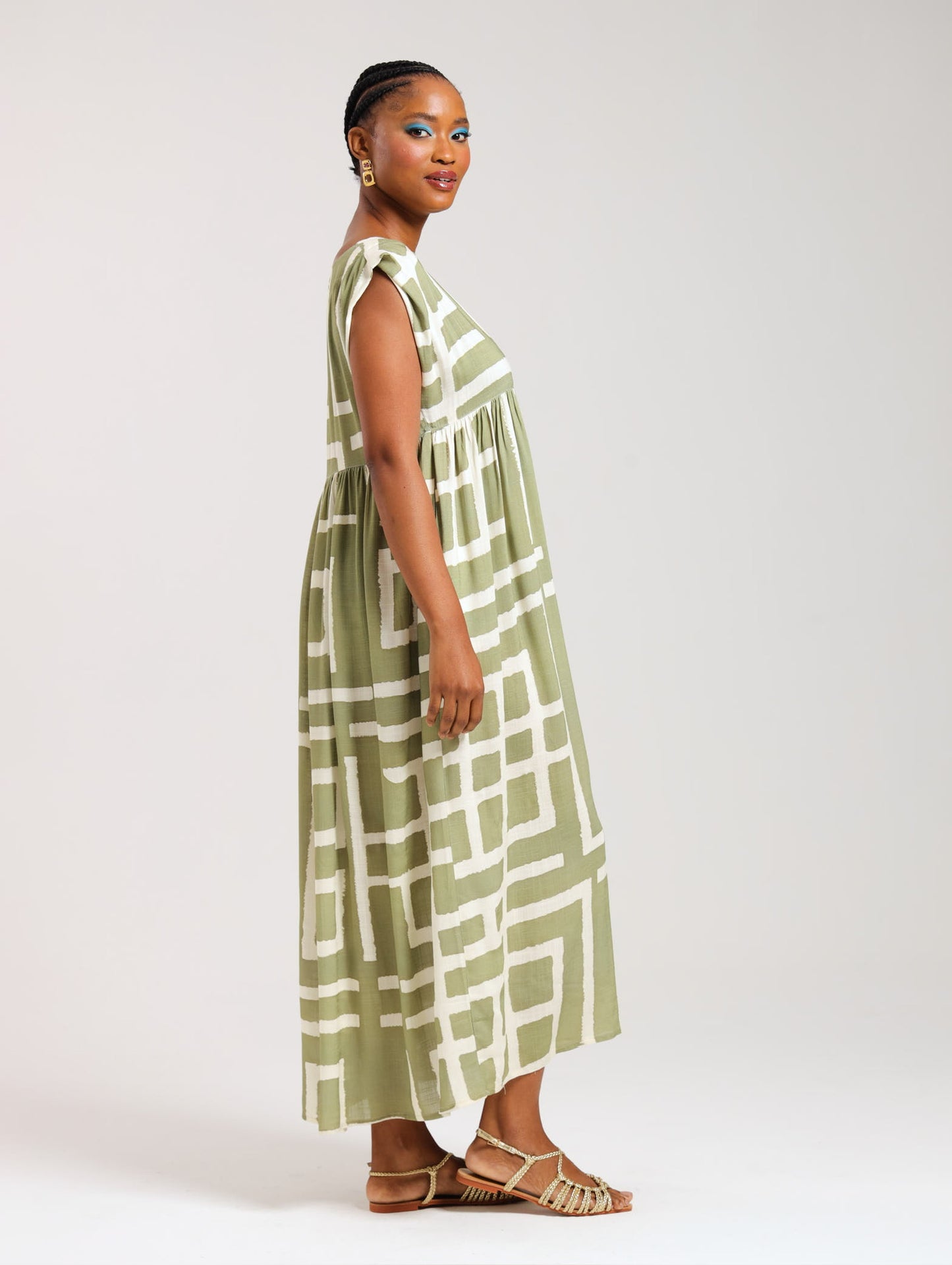 BOXY MAXI RUFFLE / OLIVE MUDCLOTH