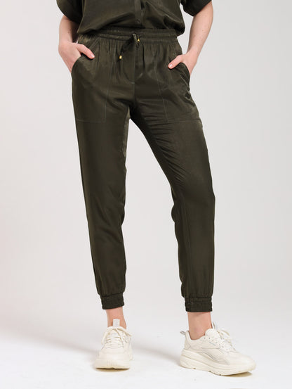 RELAXED JOGGERS / OLIVE SATIN TWILL